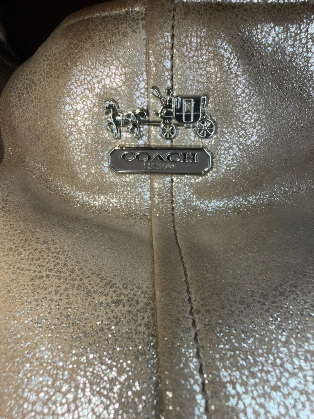 Coach EUC luxurious soft cream w/gold undertone shoulder bag with adj strap - Picture 3 of 13